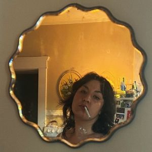 Meet your Posher, Maya